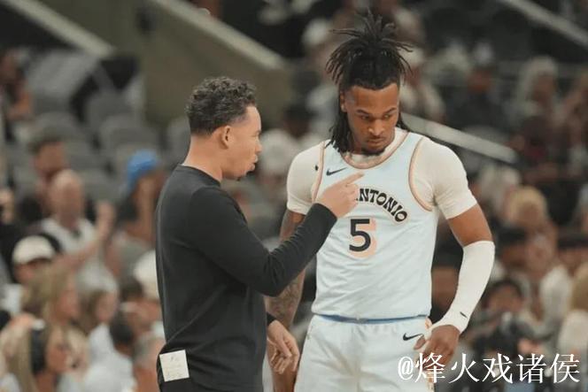 当所有人都在夸文班亚马时,我要夸夸刚刚新秀第二赛季的卡斯尔 当所有人都在夸文班亚马时,我要夸夸刚刚新秀第二赛季的卡斯尔